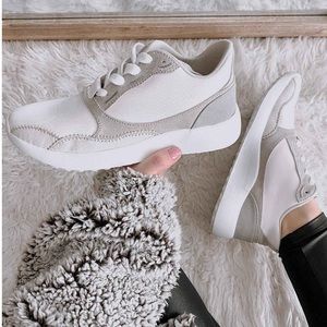 NWT Target a new day- womens reign sneakers- grey and white size 9